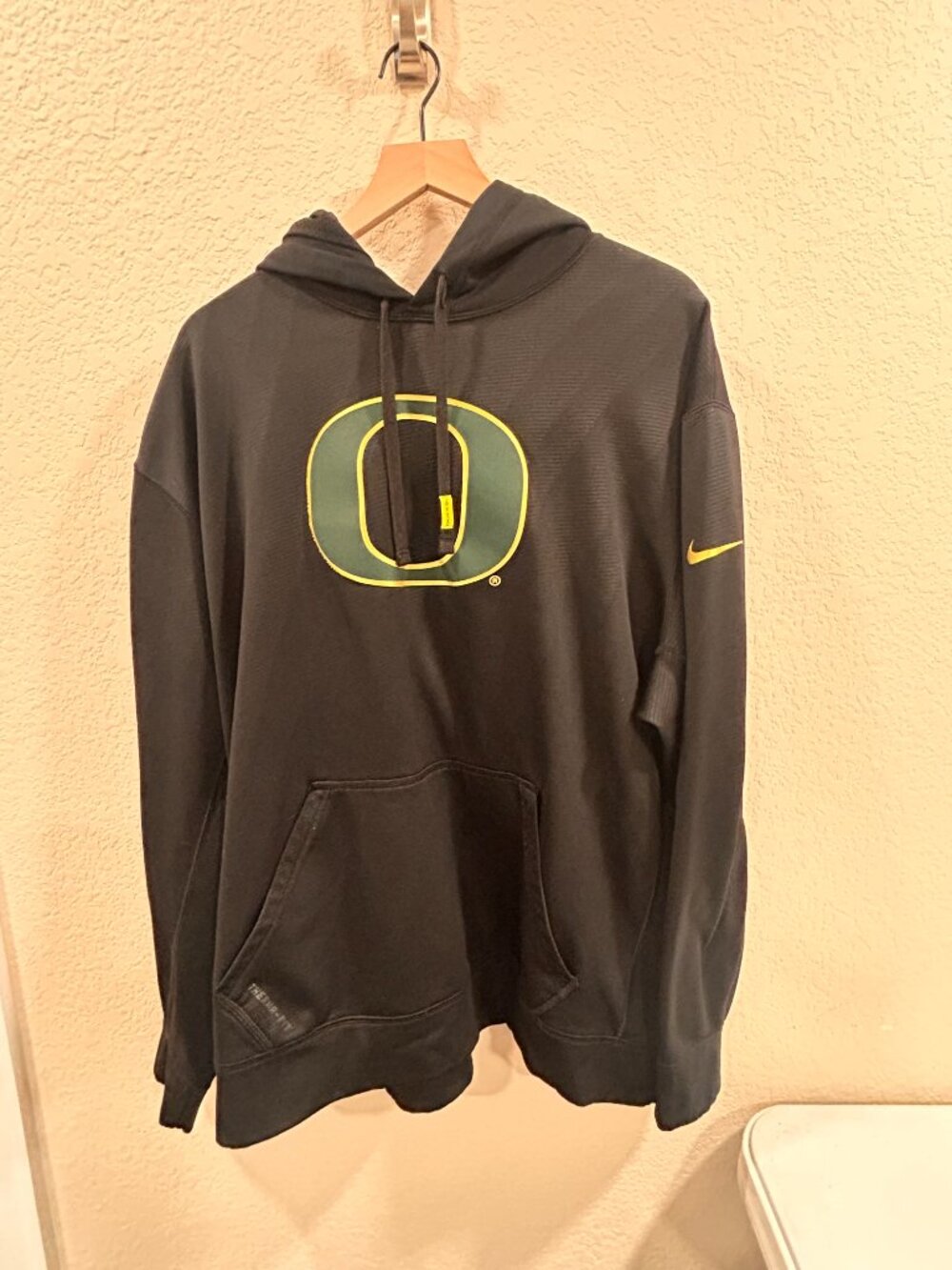 Nike Men's Oregon Ducks Color Pop Performance Pullover Hoodie Black Size XXL